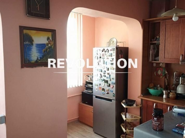 Тристаен апартамент в Варна, Младост 2 - 84 кв.м за 1667 €/кв.м - Снимка #1