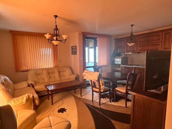 Дава се под наем Двустаен апартамент в Пловдив, Кършияка - 77 кв.м за 459 € - Снимка #1