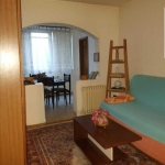 Дава се под наем Едностаен апартамент в Пловдив, Център - 28 кв.м за 117.3 € - Снимка #1