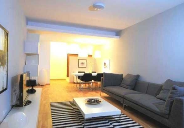 Дава се под наем Двустаен апартамент в Бургас, Изгрев - 55 кв.м за 219.3 € - Снимка #1