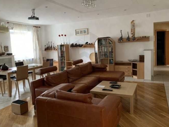Дава се под наем Тристаен апартамент в Пловдив, Каменица 1 - 88 кв.м за 336.6 € - Снимка #1