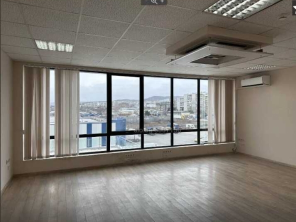 Дава се под наем Офис в Варна, Метро - 56 кв.м за 357 € - Снимка #1