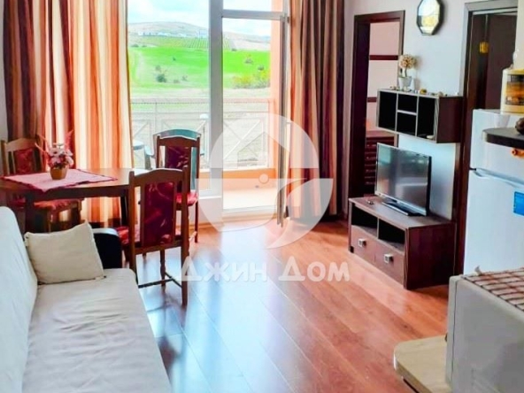 Тристаен апартамент в к.к. Слънчев бряг - 70 кв.м за 481 €/кв.м - Снимка #1