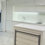 Дава се под наем Тристаен апартамент в Варна, Бриз - 85 кв.м за 1000 € - Снимка #1