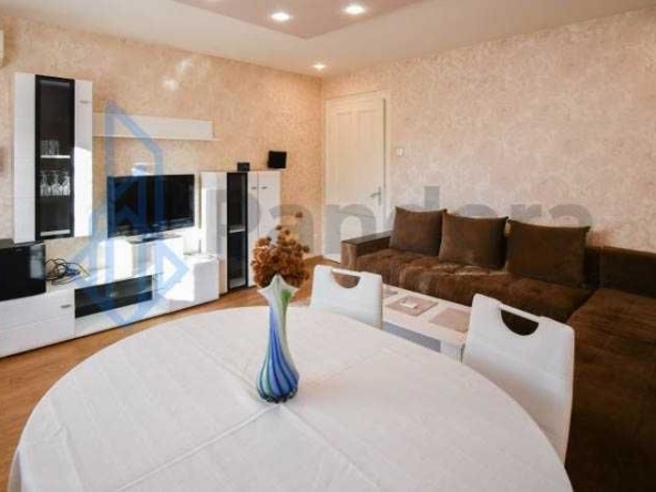 Дава се под наем Двустаен апартамент в София, Зона Б-19 - 65 кв.м за 390 € - Снимка #1