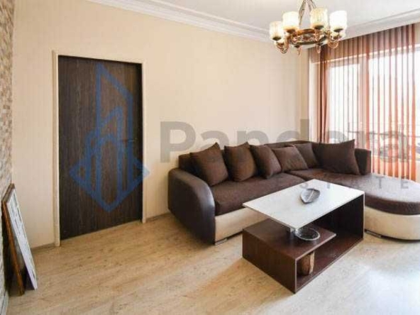 Дава се под наем Тристаен апартамент в София, Люлин 9 - 84 кв.м за 598.23 € - Снимка #1