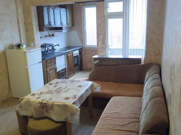 Дава се под наем Тристаен апартамент в Пловдив, Индустриална зона - Тракия - 64 кв.м за 418.71 € - Снимка #1