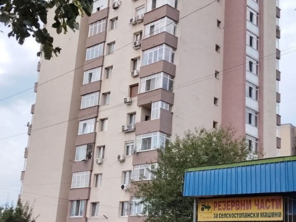 Дава се под наем Двустаен апартамент в Казанлък - 57 кв.м за 209.1 € - Снимка #1