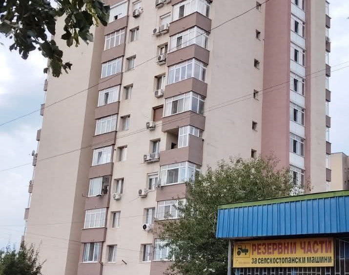 Дава се под наем Двустаен апартамент в Казанлък - 57 кв.м за 209.1 € - Снимка #1