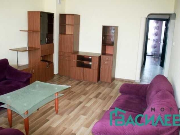 Дава се под наем Тристаен апартамент в София, Център - 82 кв.м за 615 € - Снимка #1