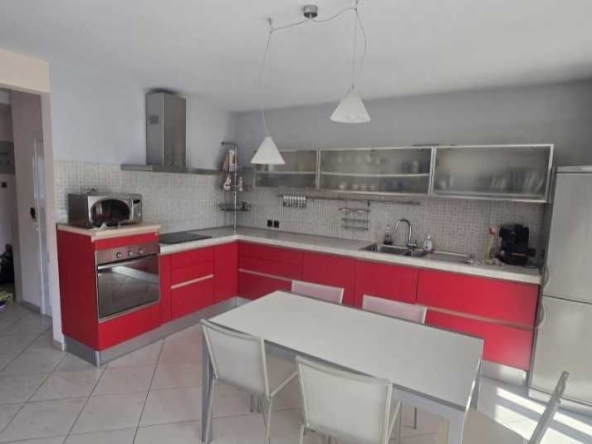 Тристаен апартамент в София, Изток - 100 кв.м за 3600 €/кв.м - Снимка #1