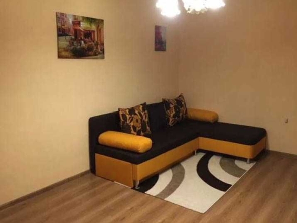 Дава се под наем Двустаен апартамент в София, Иван Вазов - 65 кв.м за 528.36 € - Снимка #1
