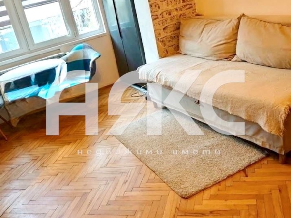 Тристаен апартамент в София, Изгрев - 65 кв.м за 1946 €/кв.м - Снимка #1