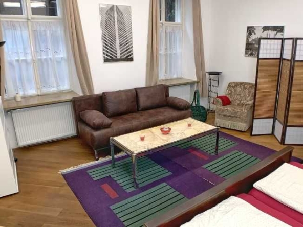 Дава се под наем Едностаен апартамент в Пловдив, Младежки Хълм - 45 кв.м за 214.2 € - Снимка #1