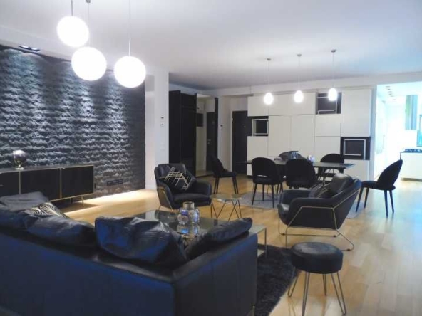 Дава се под наем Тристаен апартамент в Пловдив, Каменица 1 - 84 кв.м за 204 € - Снимка #1