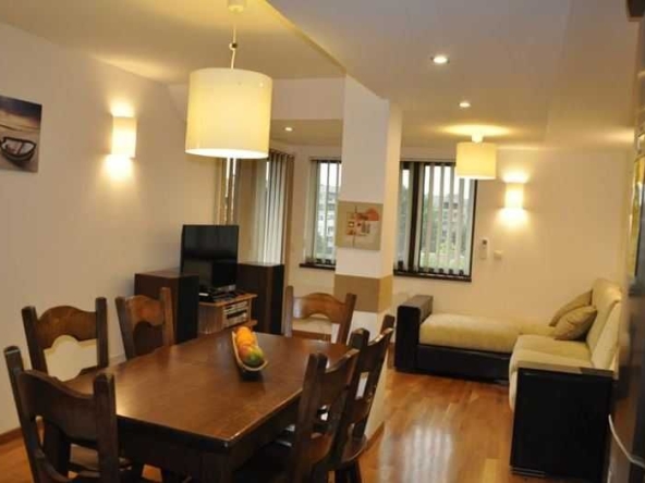 Тристаен апартамент в София, Хаджи Димитър - 94 кв.м за 1969 €/кв.м - Снимка #1