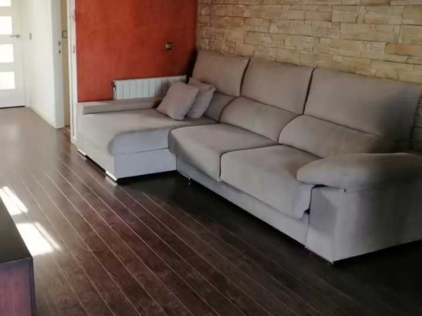 Дава се под наем Четиристаен апартамент в Бургас, Крайморие - 85 кв.м за 204 € - Снимка #1