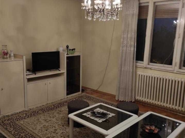 Дава се под наем Тристаен апартамент в Пловдив, Център - 78 кв.м за 239.7 € - Снимка #1