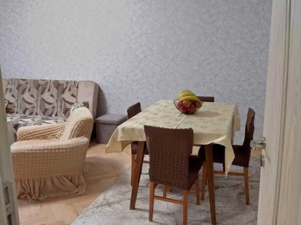 Дава се под наем Тристаен апартамент в София, Дианабад - 90 кв.м за 816 € - Снимка #1