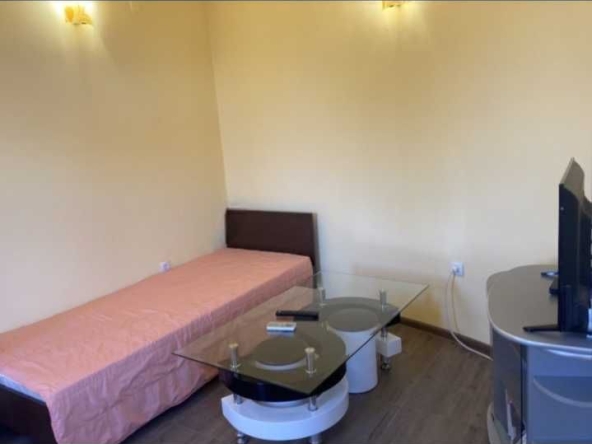 Дава се под наем Едностаен апартамент в София, Люлин 1 - 30 кв.м за 234.6 € - Снимка #1