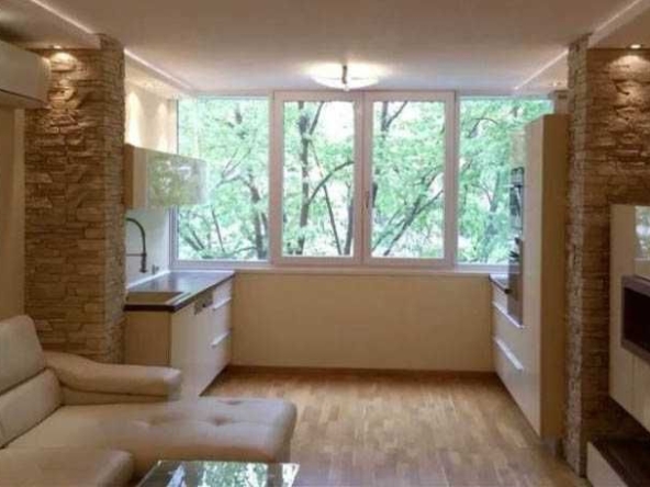 Дава се под наем Тристаен апартамент в София, Зона Б-5 - 85 кв.м за 677.79 € - Снимка #1