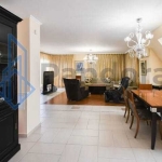 Дава се под наем Тристаен апартамент в София, Иван Вазов - 186 кв.м за 1070 € - Снимка #1