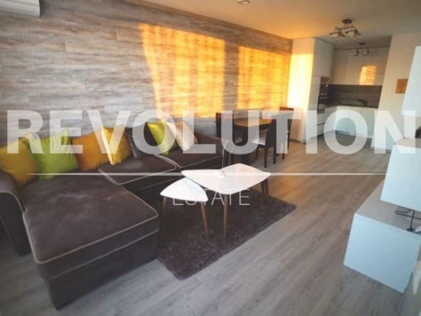 Дава се под наем Двустаен апартамент в Варна, Бриз - 75 кв.м за 1000 € - Снимка #1