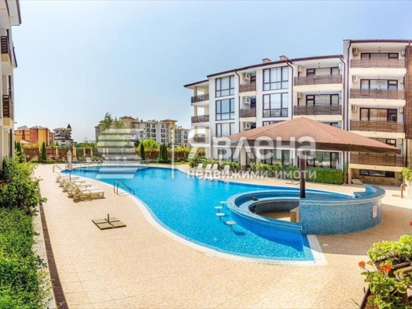 Двустаен апартамент в Несебър - 69 кв.м за 957 €/кв.м - Снимка #1