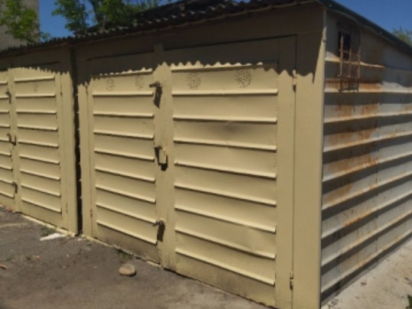 Дава се под наем Гараж / Паркомясто в Габрово, Младост - 22 кв.м за 40.8 € - Снимка #1