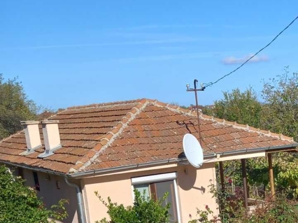 Къща в Бургас, Промишлена зона - Север - 84 кв.м за 1881 €/кв.м - Снимка #1