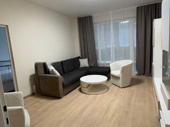 Дава се под наем Тристаен апартамент в София, Люлин 9 - 85 кв.м за 648.21 € - Снимка #1