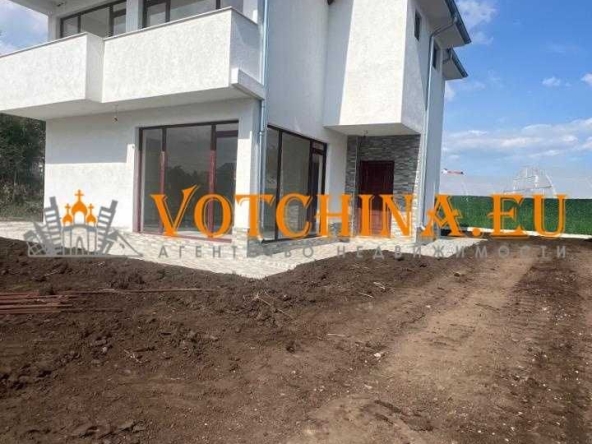 Къща в Каблешково - 500 кв.м за 353 €/кв.м - Снимка #1