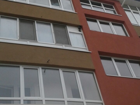 Тристаен апартамент в Ботевград - 160 кв.м за 957 €/кв.м - Снимка #1