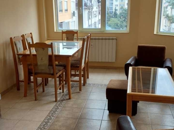 Дава се под наем Тристаен апартамент в София, Белите брези - 100 кв.м за 663 € - Снимка #1