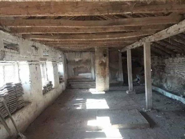 Промишлена сграда в Дупница - 255 кв.м за 170 €/кв.м - Снимка #1