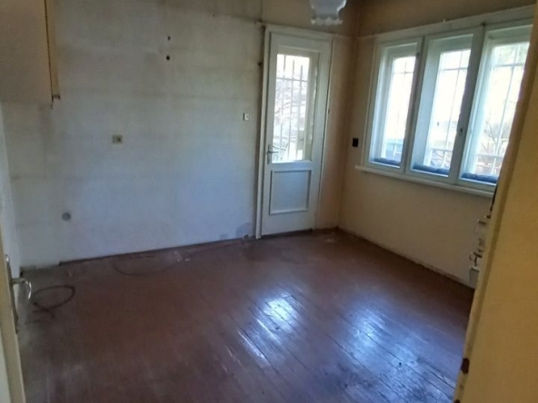 Дава се под наем Етаж от къща в Самоков - 120 кв.м за 561 € - Снимка #1