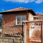 Къща в с. Бяло поле, Област Стара Загора - 3000 кв.м за 6 €/кв.м - Снимка #1