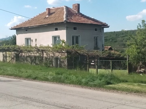 Къща в с. Боденец, Област Враца - 80 кв.м за 510 €/кв.м - Снимка #1