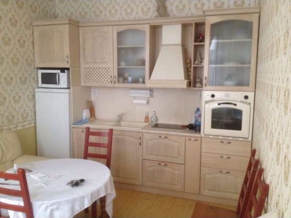 Дава се под наем Двустаен апартамент в Русе, Център - 50 кв.м за 239.19 € - Снимка #1