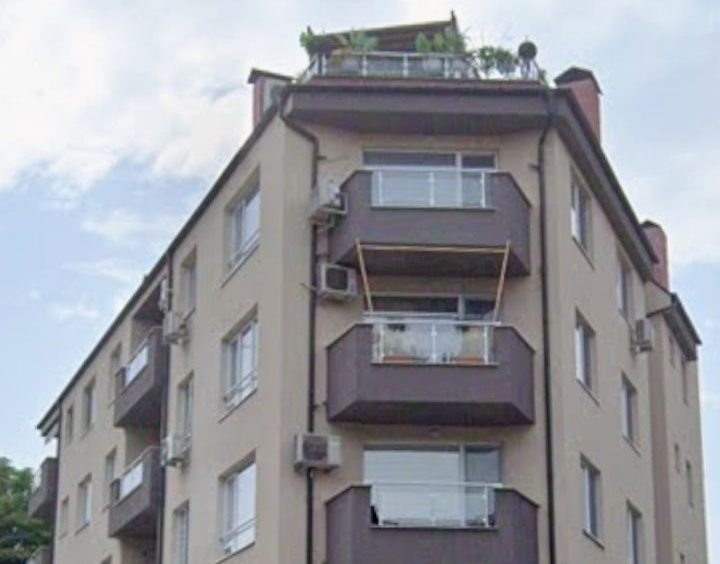 Тристаен апартамент в Пловдив, Център - 82 кв.м за 1493 €/кв.м - Снимка #1