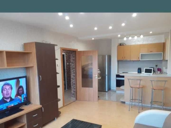 Дава се под наем Двустаен апартамент в Варна, Център - 70 кв.м за 480 € - Снимка #1