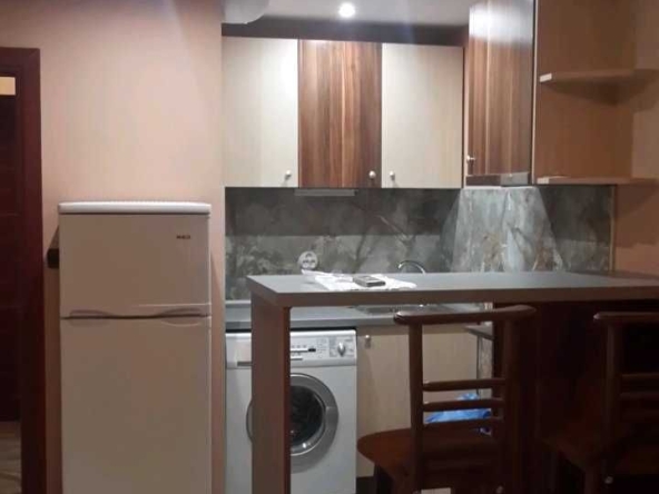 Дава се под наем Едностаен апартамент в Велико Търново, Център - 38 кв.м за 255 € - Снимка #1