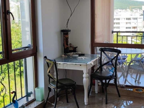 Дава се под наем Едностаен апартамент в Свети Влас - 40 кв.м за 300.9 € - Снимка #1