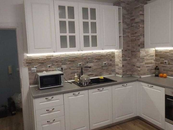 Дава се под наем Двустаен апартамент в София, Зона Б-5 - 81 кв.м за 725 € - Снимка #1