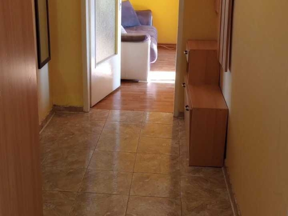 Дава се под наем Двустаен апартамент в Казанлък - 67 кв.м за 239.7 € - Снимка #1