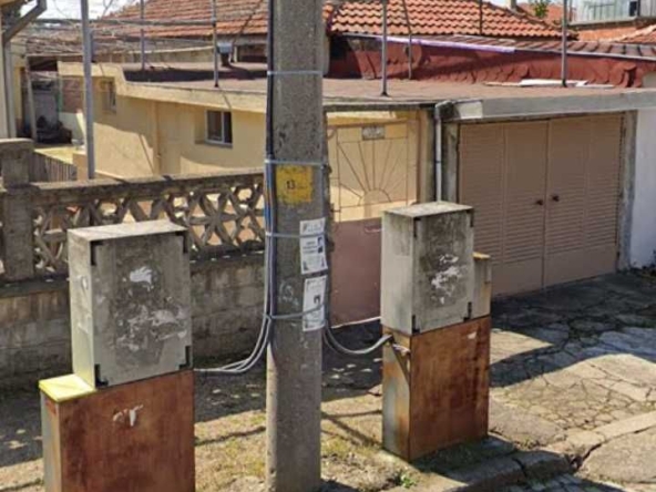 Дава се под наем Гараж / Паркомясто в Ямбол, Аврен - 18 кв.м за 76.5 € - Снимка #1