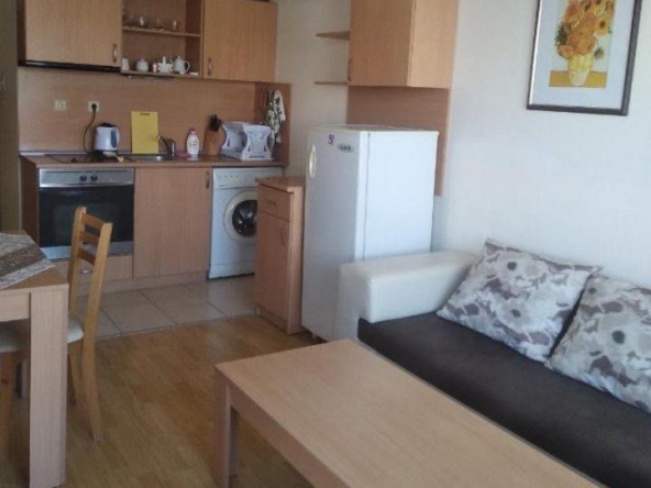 Дава се под наем Двустаен апартамент в Несебър - 45 кв.м за 250 € - Снимка #1