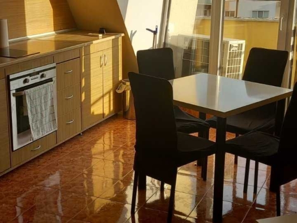 Дава се под наем Тристаен апартамент в София, 7-ми 11-ти километър - 82 кв.м за 663 € - Снимка #1