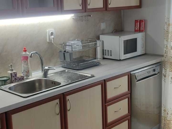 Дава се под наем Многостаен апартамент в Пловдив, Кършияка - 102 кв.м за 580 € - Снимка #1