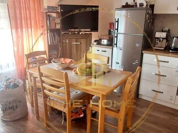 Дава се под наем Двустаен апартамент в Варна, Цветен квартал - 60 кв.м за 425 € - Снимка #1